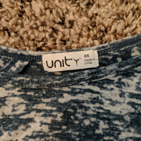 Blue open back long sleeve shirt - Picture 3 of 4